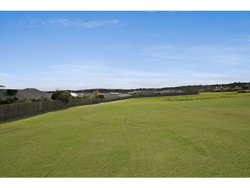 1 Tara Park Close, Narre Warren North VIC 3804