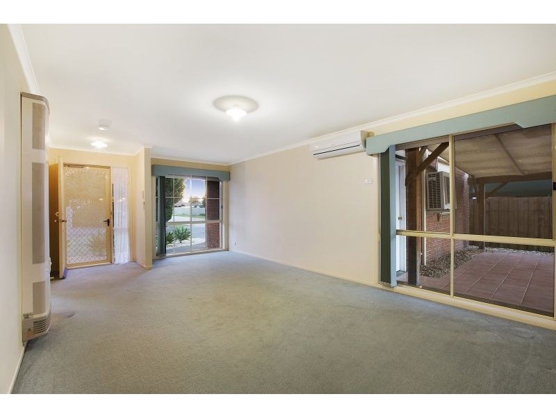 20 Greenmantle Close, Cranbourne West VIC 3977