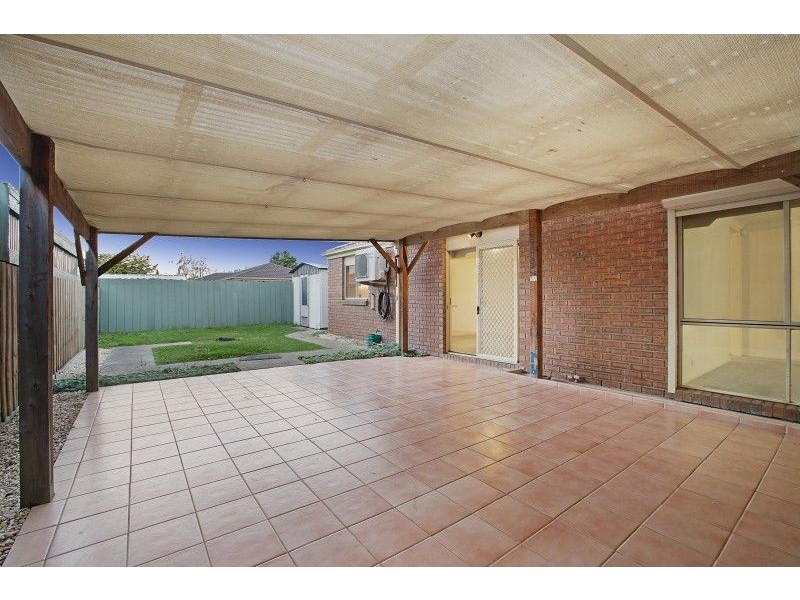 20 Greenmantle Close, Cranbourne West VIC 3977