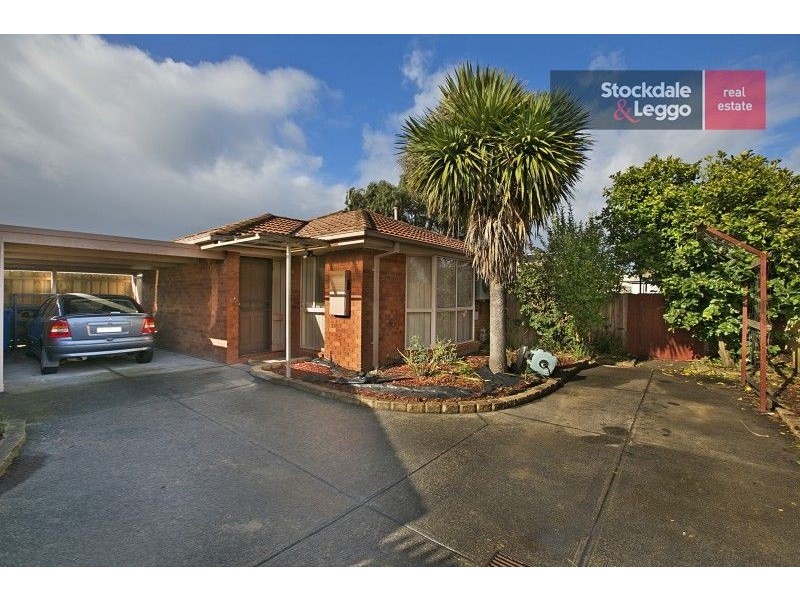 2/12 Tinara Court, Cranbourne North VIC 3977