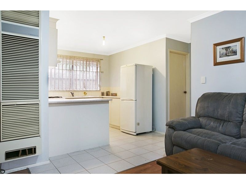 2/12 Tinara Court, Cranbourne North VIC 3977