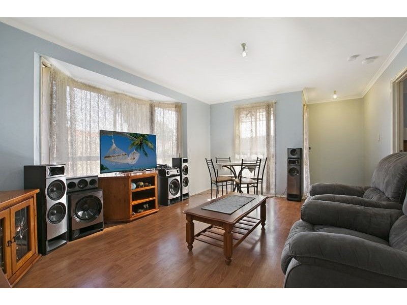 2/12 Tinara Court, Cranbourne North VIC 3977