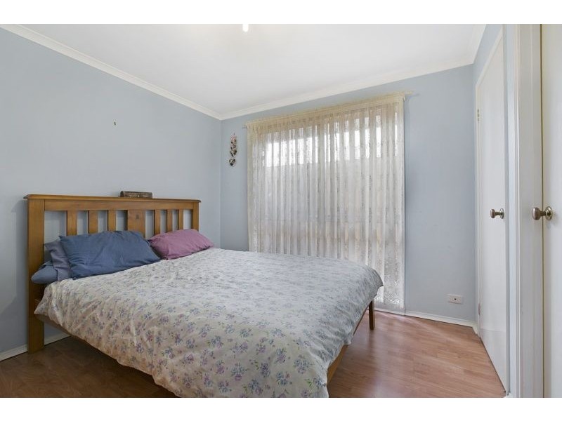 2/12 Tinara Court, Cranbourne North VIC 3977