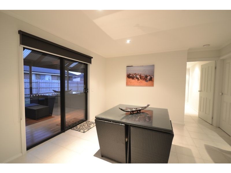 8 Barnes Way, Koo Wee Rup VIC 3981