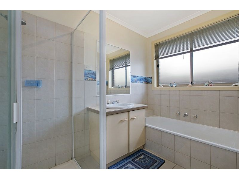 173 Courtenay Avenue, Cranbourne North VIC 3977