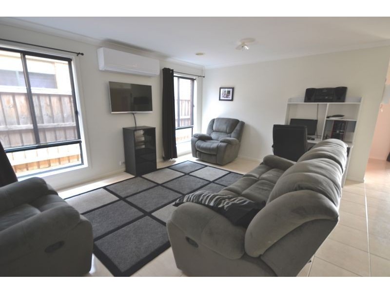 30 Flash Dan Drive, Cranbourne East VIC 3977