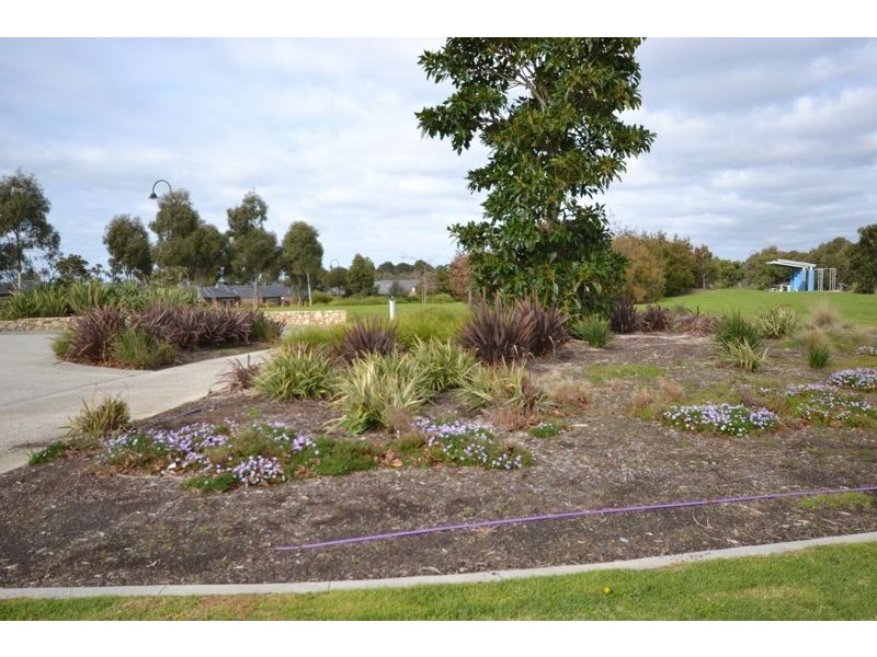 30 Flash Dan Drive, Cranbourne East VIC 3977