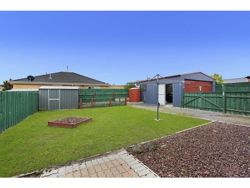 7 Kismet Close, Cranbourne West VIC 3977