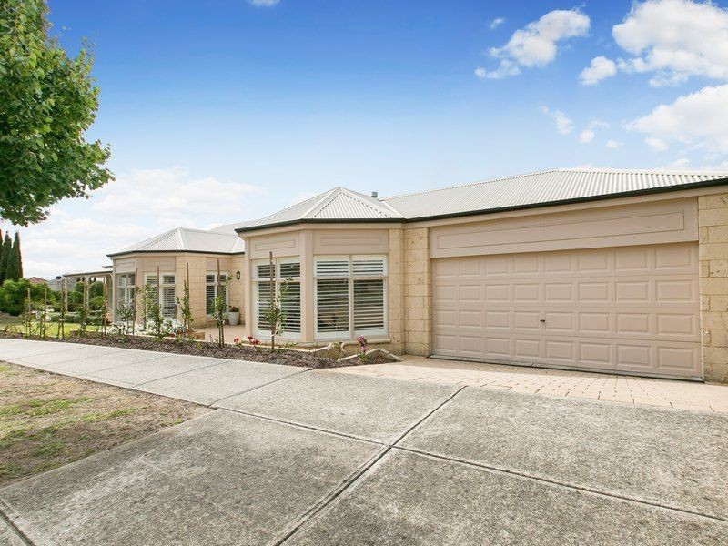 11 Terrace Gardens, Narre Warren South VIC 3805