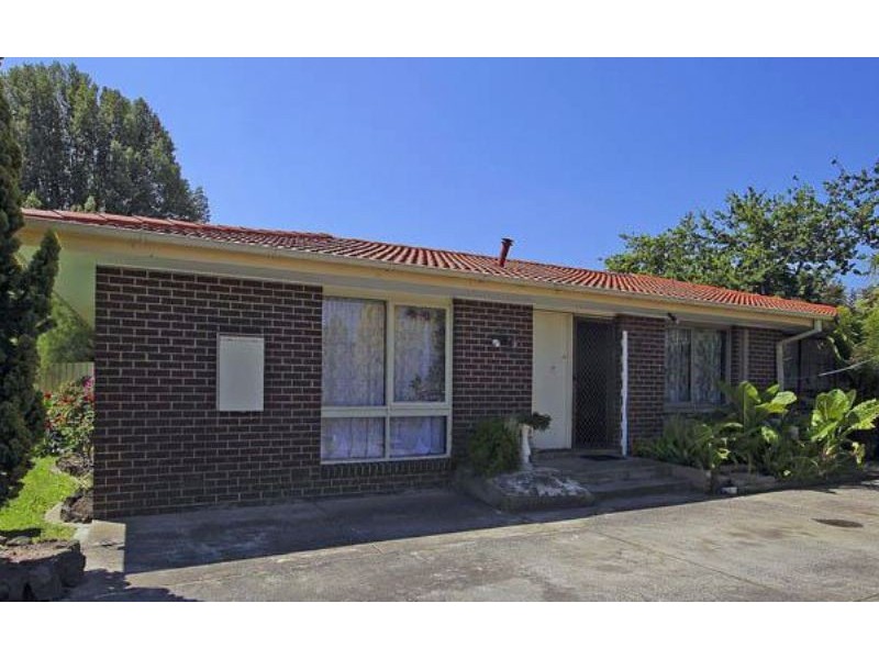 24 Circle Drive North, Cranbourne VIC 3977