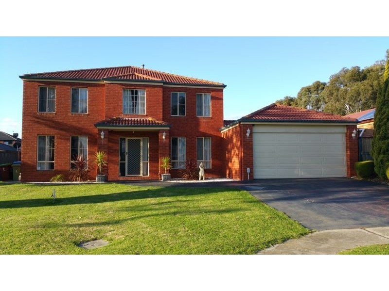 56 Hutchinson Drive, Lynbrook VIC 3975