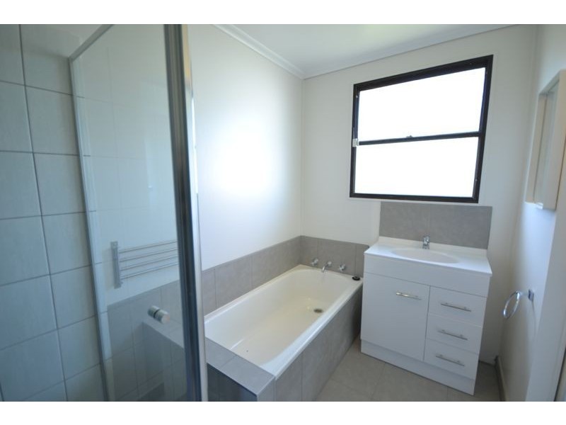 28 Valerie Drive, Cranbourne VIC 3977