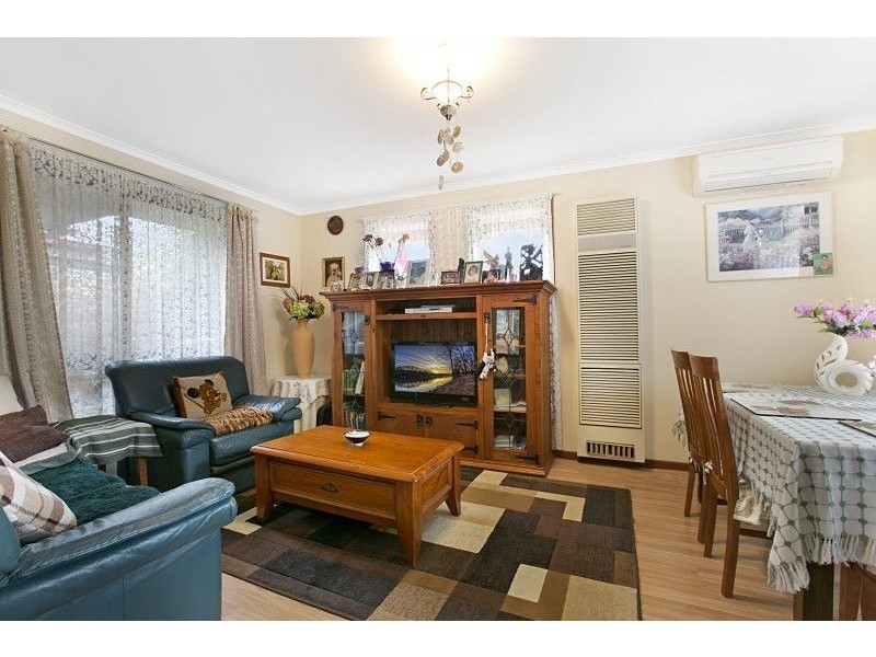 2/24 Alexander Street, Cranbourne VIC 3977