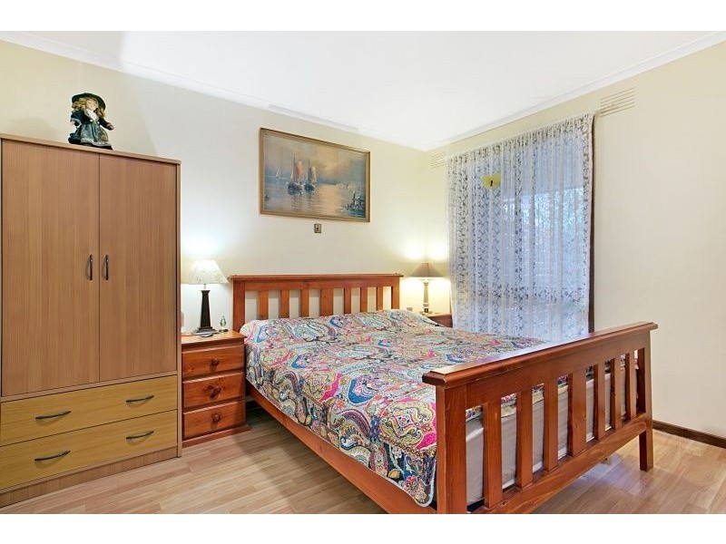 2/24 Alexander Street, Cranbourne VIC 3977