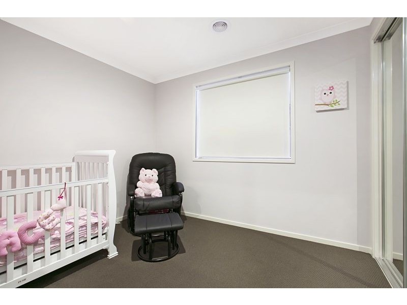 51 Crepe Avenue, Cranbourne West VIC 3977