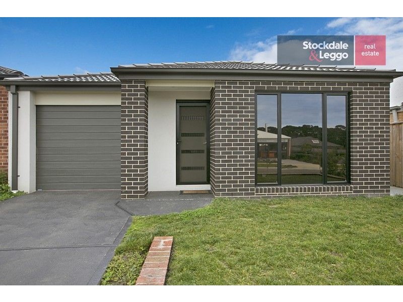 51 Crepe Avenue, Cranbourne West VIC 3977