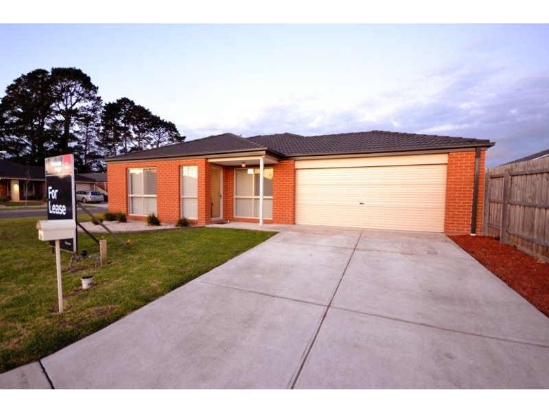 24 Melissa Way, Pakenham VIC 3810