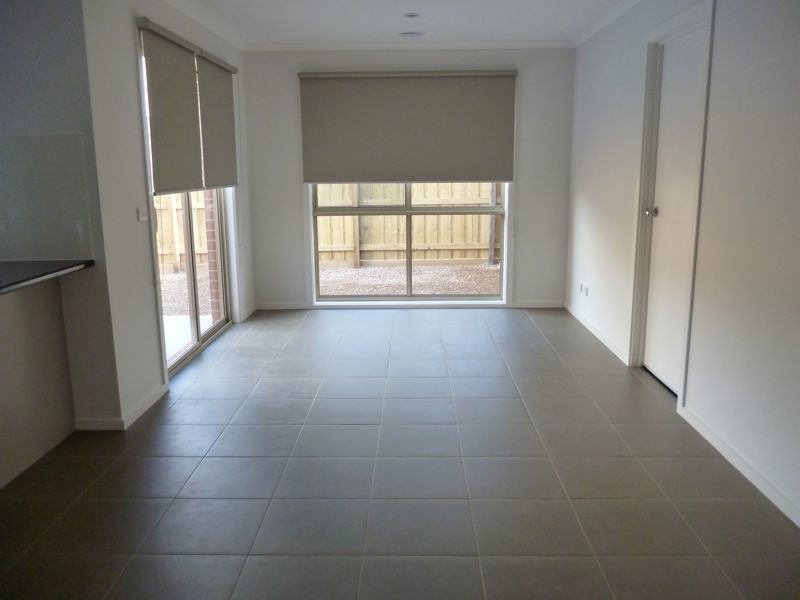 24 Melissa Way, Pakenham VIC 3810