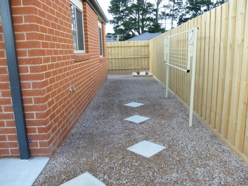 24 Melissa Way, Pakenham VIC 3810