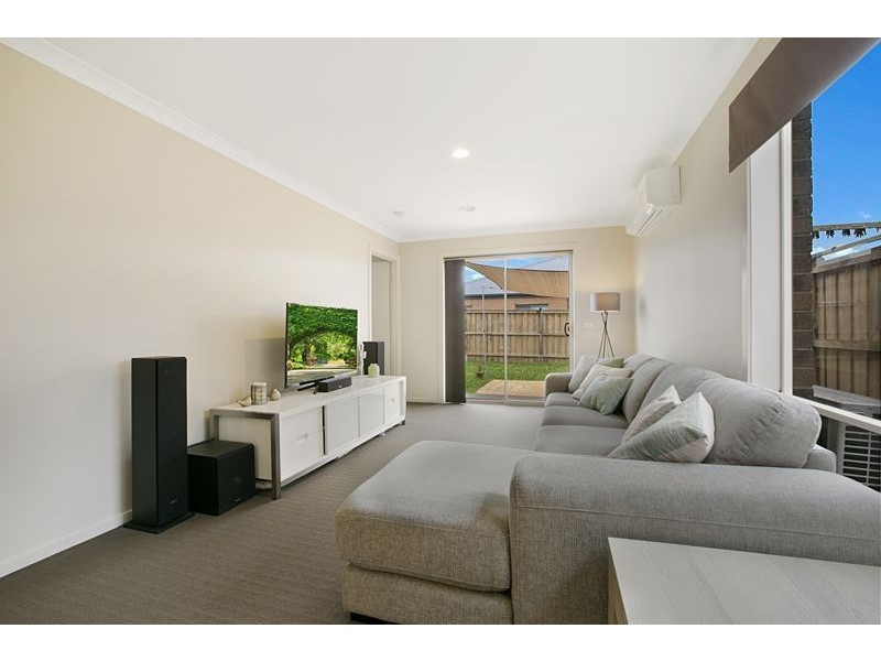 17 Crowe Avenue, Cranbourne West VIC 3977