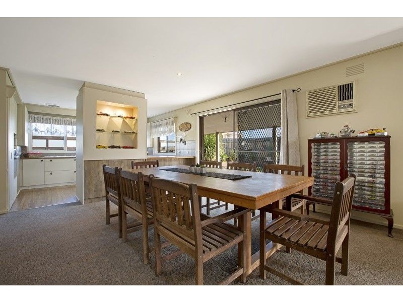 43 Spring Road, Junction Village VIC 3977