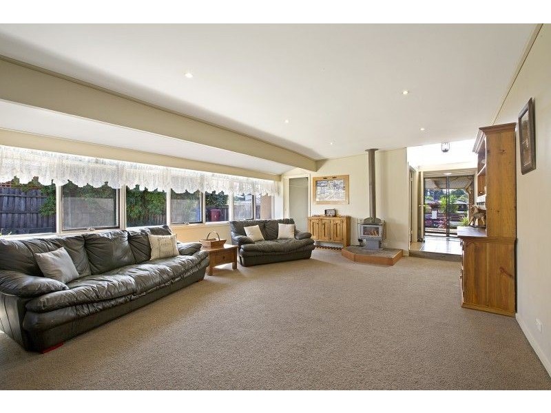 43 Spring Road, Junction Village VIC 3977