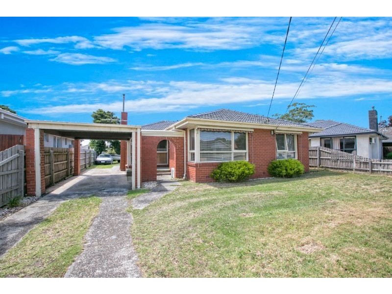 8 Lorna Street, Cranbourne VIC 3977