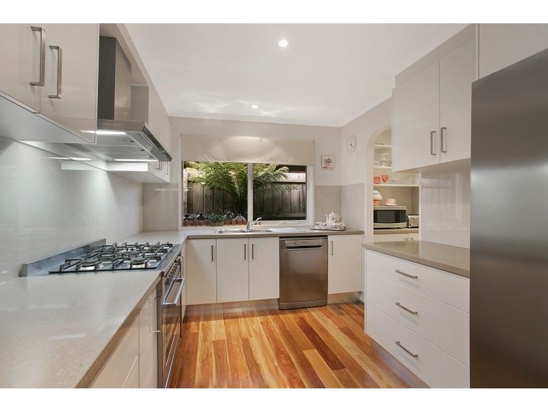 30 Hoysted Avenue, Cranbourne North VIC 3977