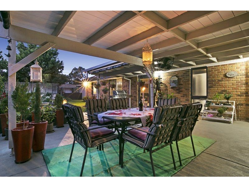 30 Hoysted Avenue, Cranbourne North VIC 3977