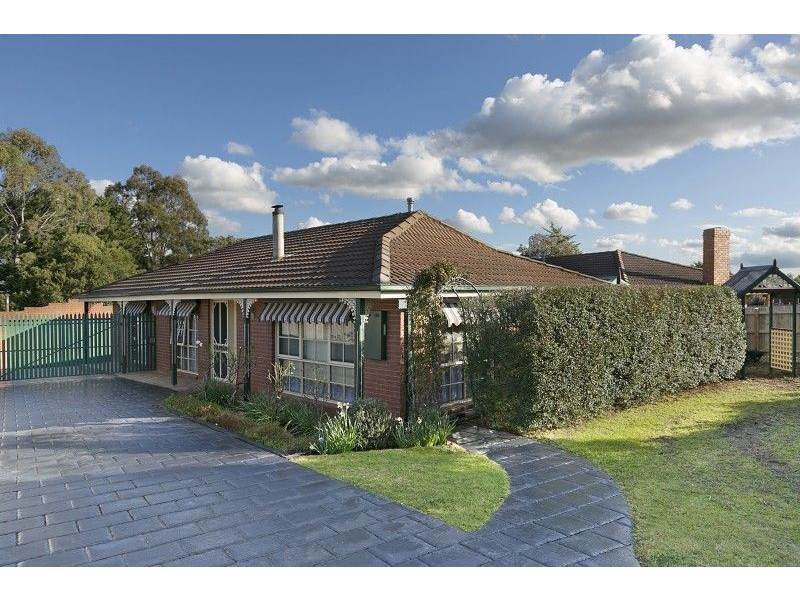 11 BOSCO CLOSE, Narre Warren VIC 3805