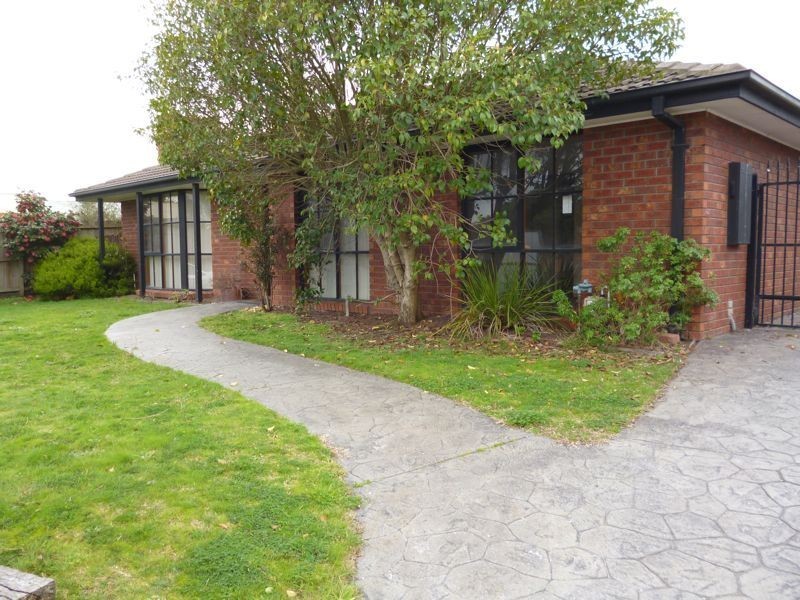 6 Caitlyn Court, Cranbourne North VIC 3977