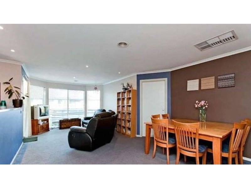 29 Langbourne Drive, Narre Warren South VIC 3805