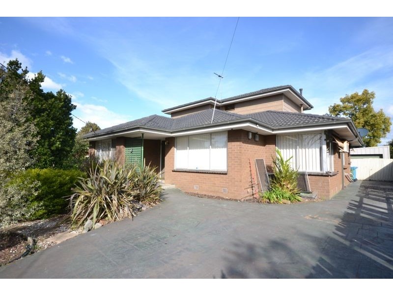 31 Circle Drive, Cranbourne VIC 3977