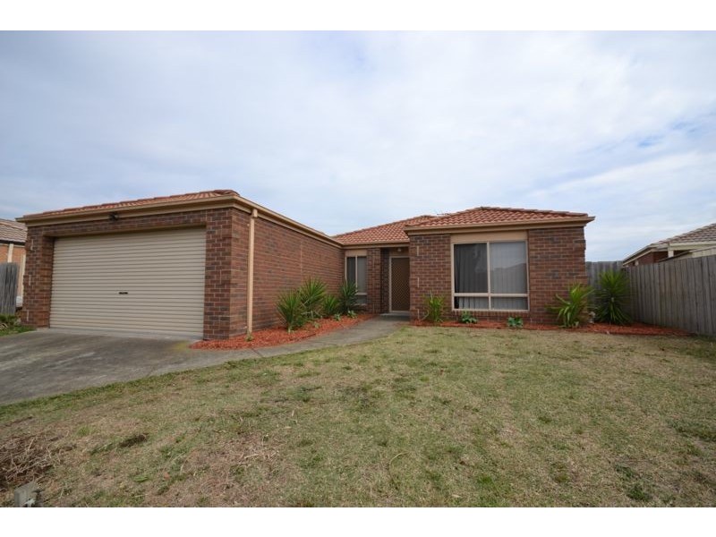 24 Genoa Way, Cranbourne West VIC 3977
