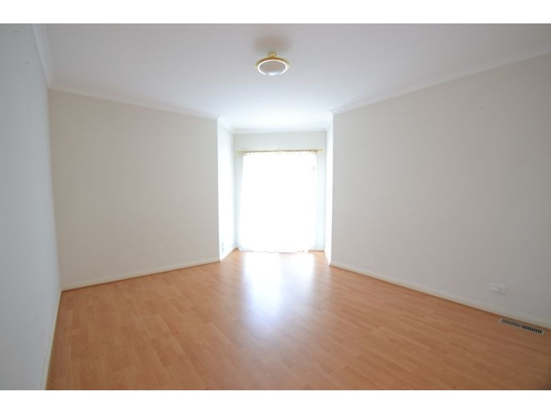 1/60 Arthur Phillip Drive, Endeavour Hills VIC 3802