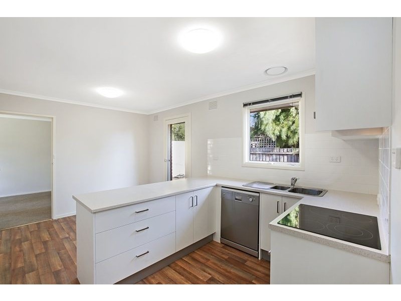 2/10 Duff Street, Cranbourne VIC 3977