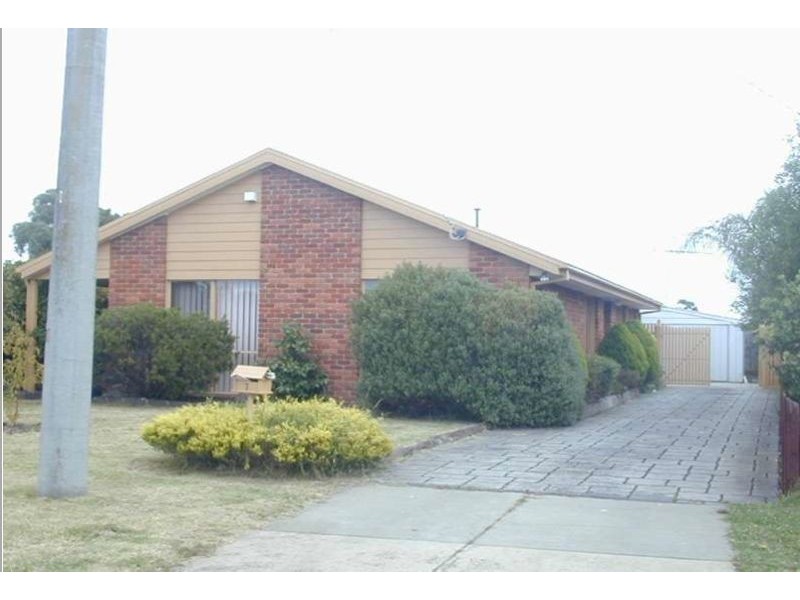 7 Jamie Close, Cranbourne VIC 3977