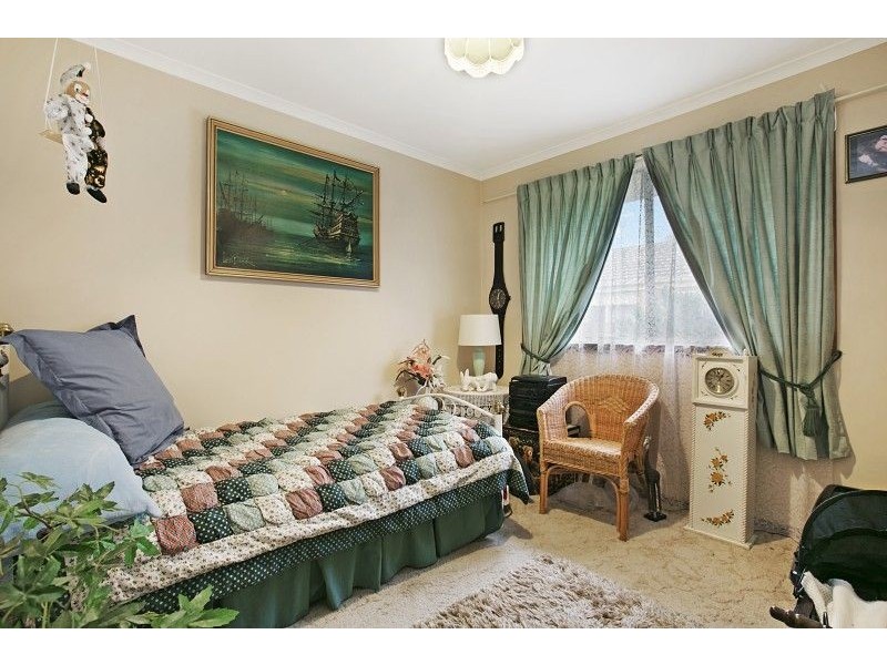 39 McGuigan Drive, Cranbourne West VIC 3977