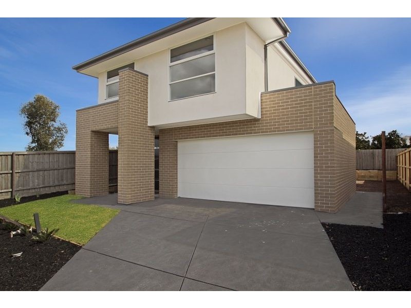 27 Casandra Court, Berwick VIC 3806