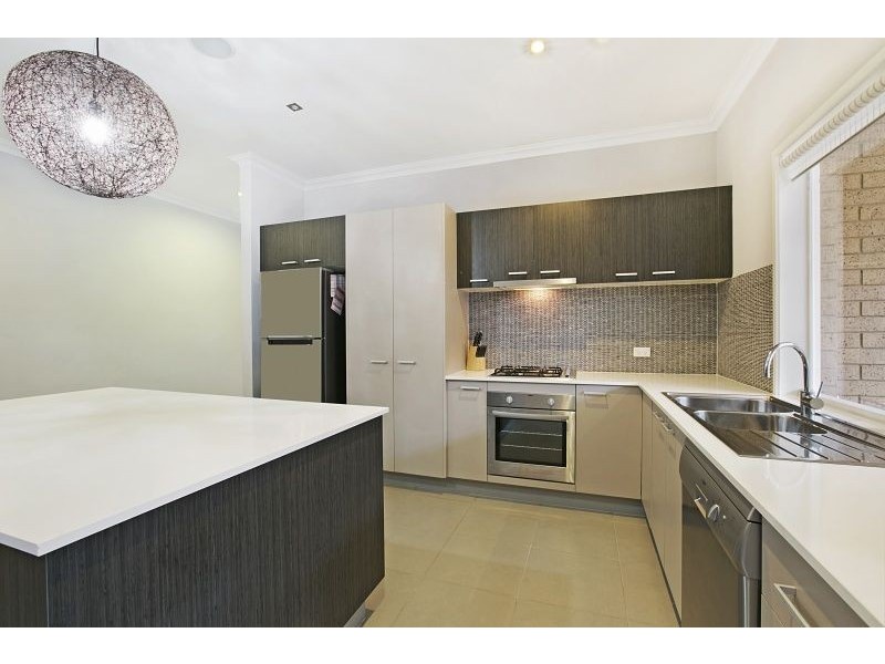 16 Kindred Avenue, Cranbourne North VIC 3977