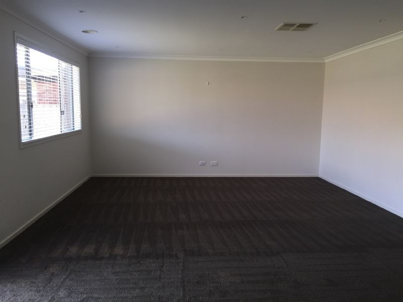 3 MARBEC PLACE, Lyndhurst VIC 3975