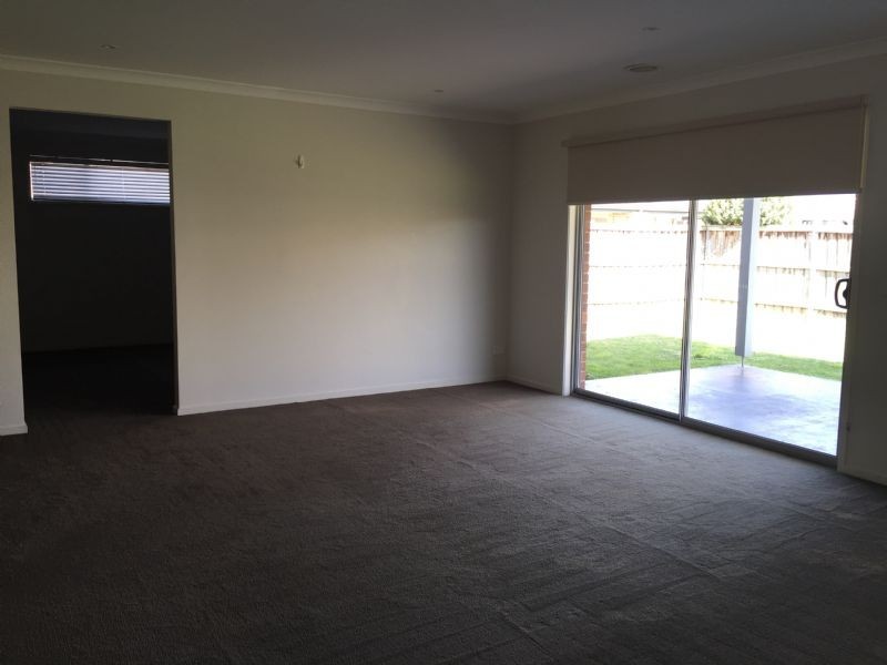 3 MARBEC PLACE, Lyndhurst VIC 3975