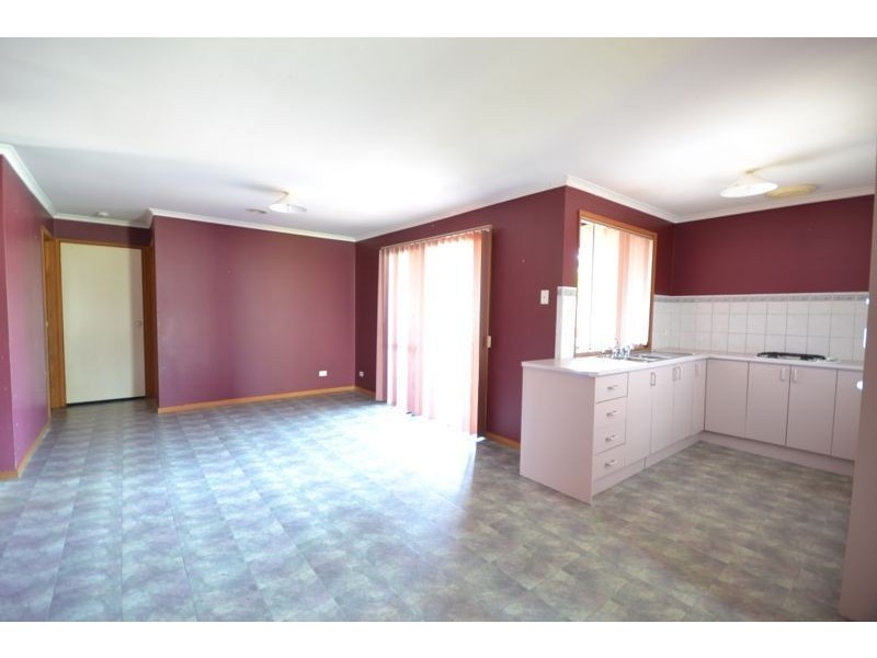 19 Broome Crescent, Cranbourne North VIC 3977