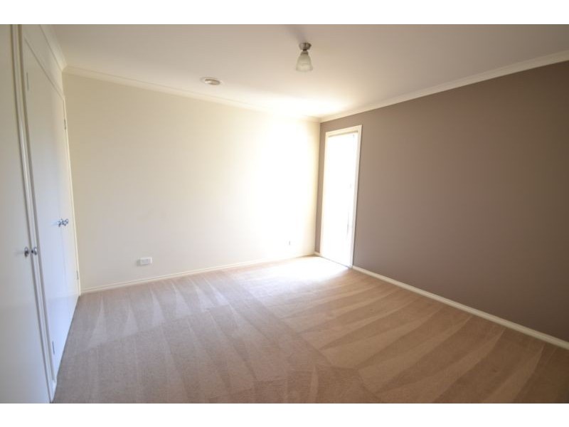 1/58 Greenaway Terrace, Cranbourne East VIC 3977