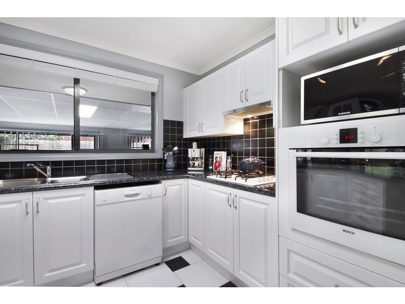 12 Kurrajong Court, Cranbourne North VIC 3977