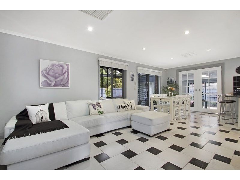 12 Kurrajong Court, Cranbourne North VIC 3977