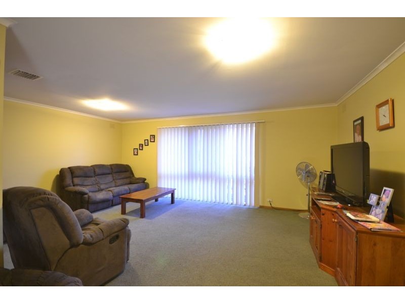 3 Bundjil Court, Cranbourne VIC 3977