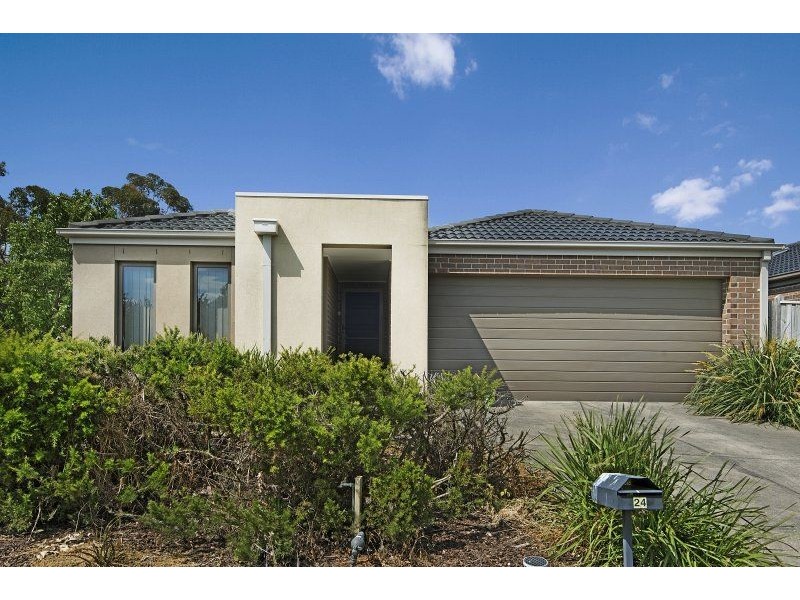24 Islington Avenue, Cranbourne North VIC 3977