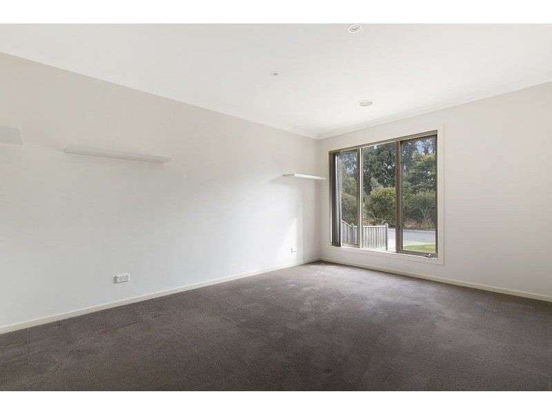 24 Islington Avenue, Cranbourne North VIC 3977