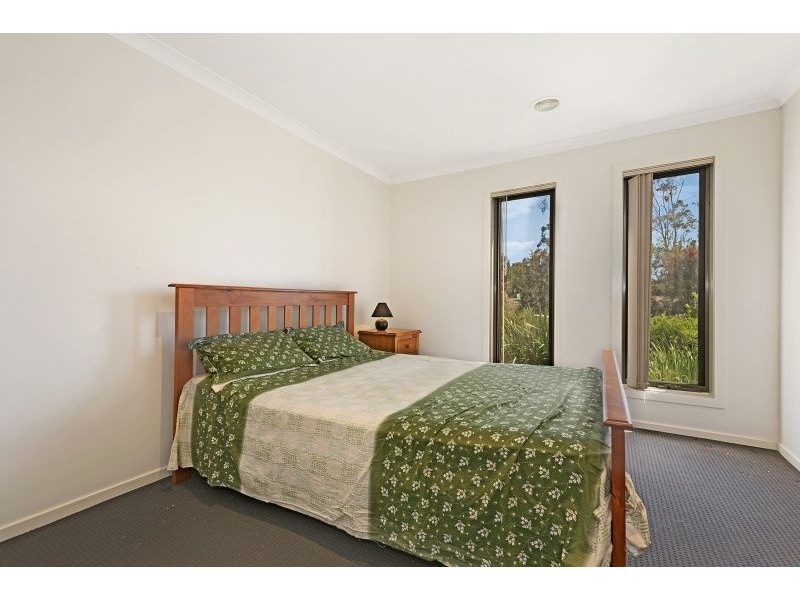 24 Islington Avenue, Cranbourne North VIC 3977